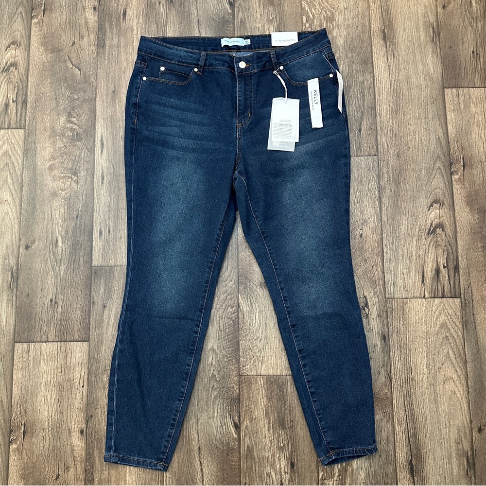 Tahari Premium Denim Kelly Mid Rise Skinny Jeans Women’s Size 16W Blue NEW
